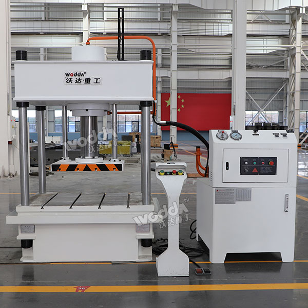 200噸四柱液壓機